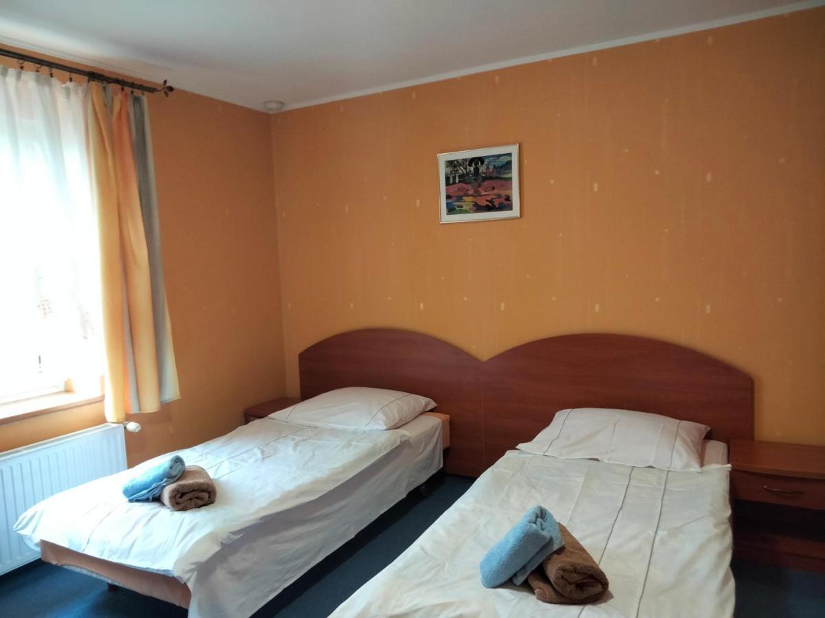 Zajazd Restauracja Machliny Bagian luar foto