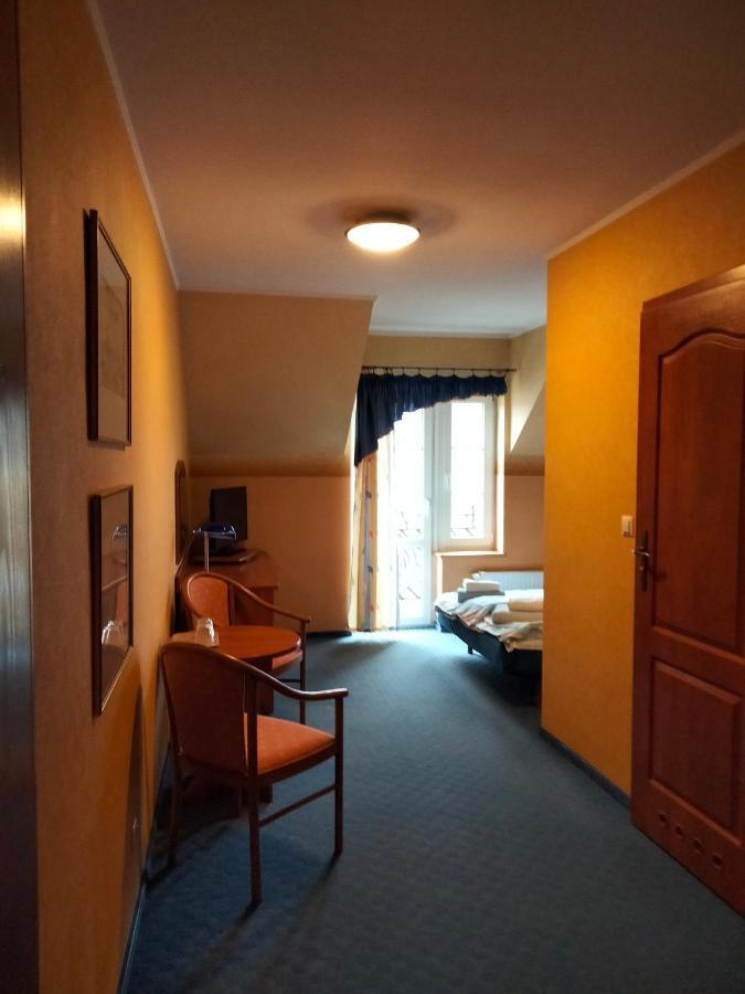 Zajazd Restauracja Machliny Bagian luar foto